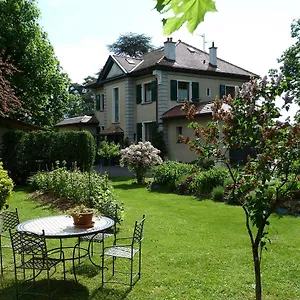  Bed & Breakfast Domaine Du Pressoir