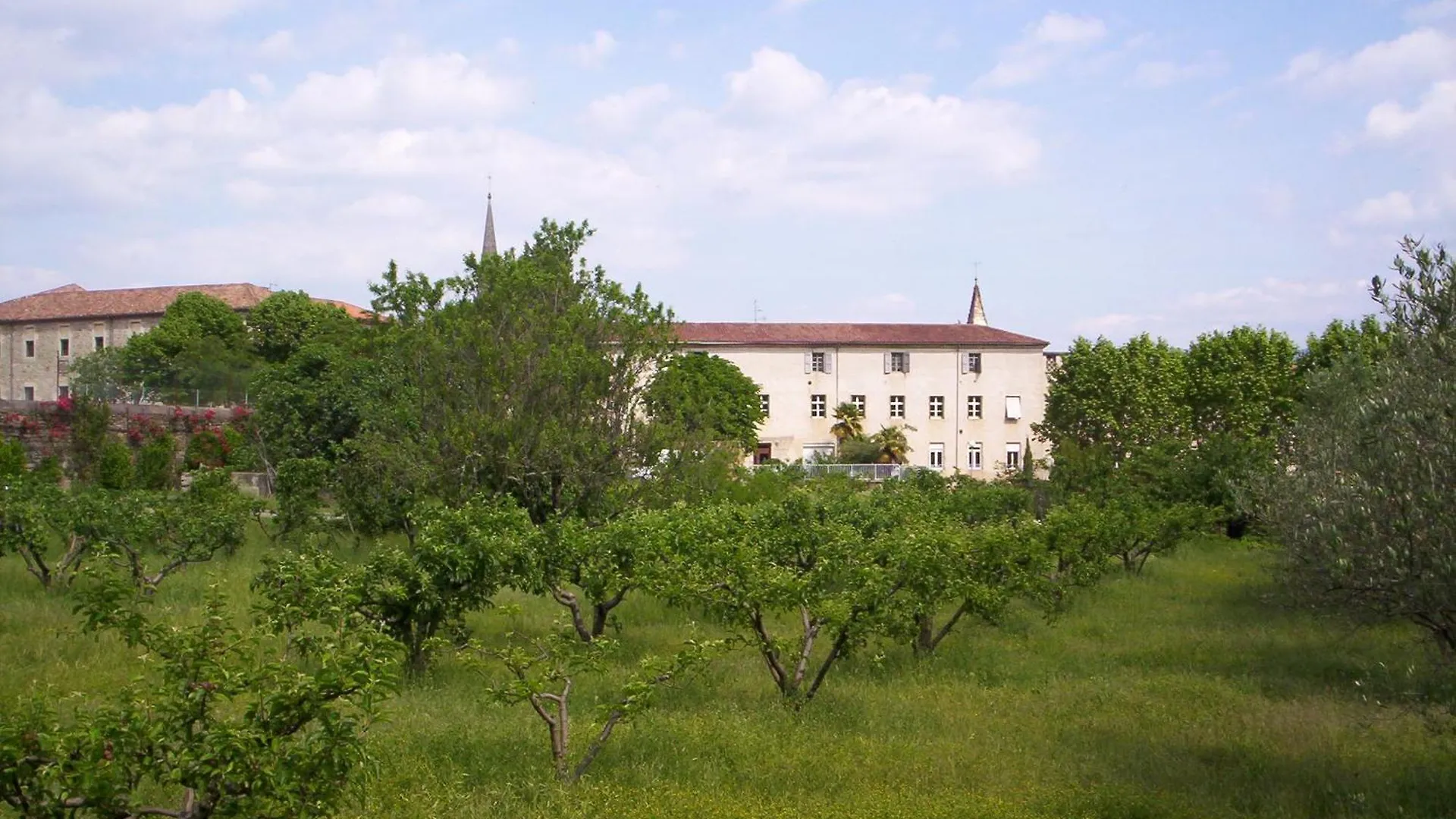 Hotel Des Oliviers Les Vans